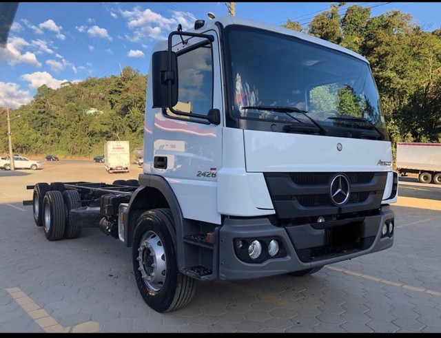 MERCEDES BENZ ATEGO 2426. ANO 2020. PARCELO