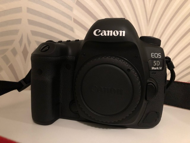 Camera Canon 5D Mark IV Nova sem nenhum detalhe