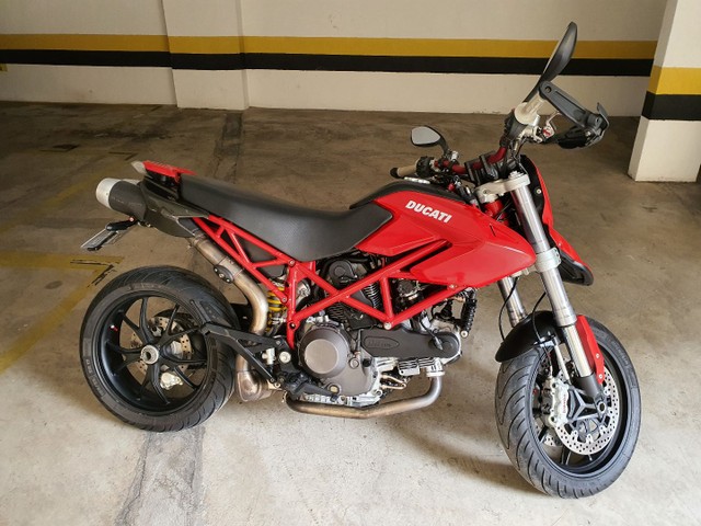 Ducati hypermotard 1100 2008 