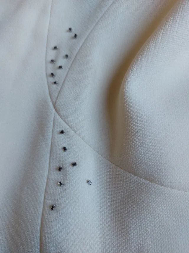 Conjunto em crepe bordado com vitrilho - Foto 4