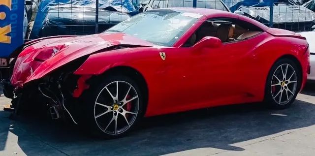 SUCATA FERRARI CALIFÓRNIA 2012/2013 CILINDRADAS:4297 POTÊNCIA:490CV - Foto 3