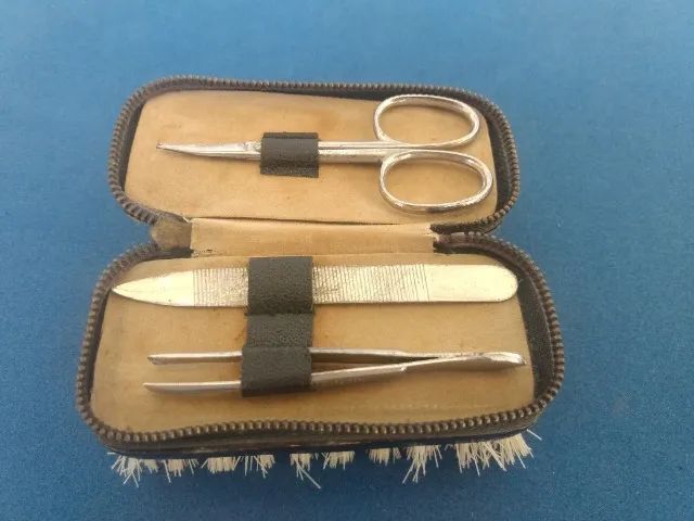 Antigo Kit De Escova, Tesoura, Pinça E Lixa Germany