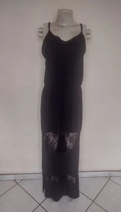 Vestido Longo Preto com Renda