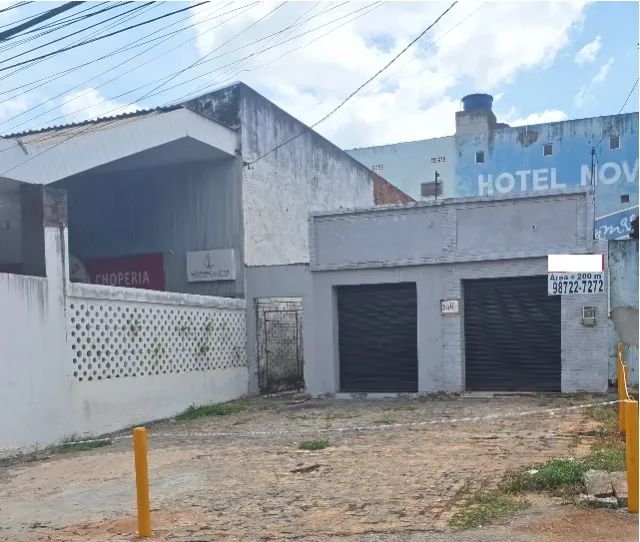 Vendo - Ponto/Prédio Comercial - Centro de Guarabira - 200 m2 - Estacionamento próprio - Foto 3