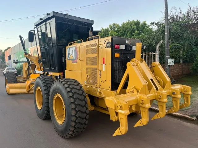 Motoniveladora CAT 140K