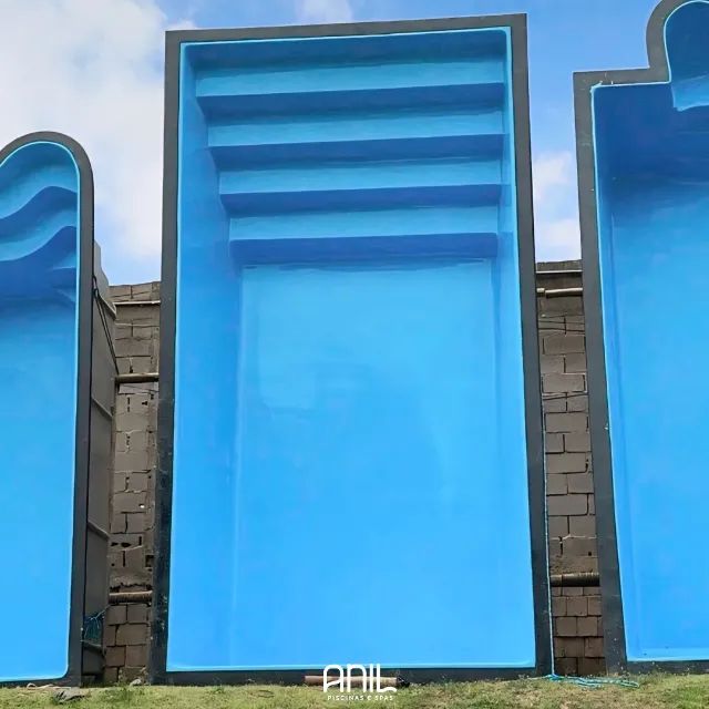 Piscina retangular media funda - 5,5 metros com escada 