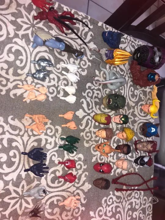 Lote heads e mãos marvel Legends  - Foto 4