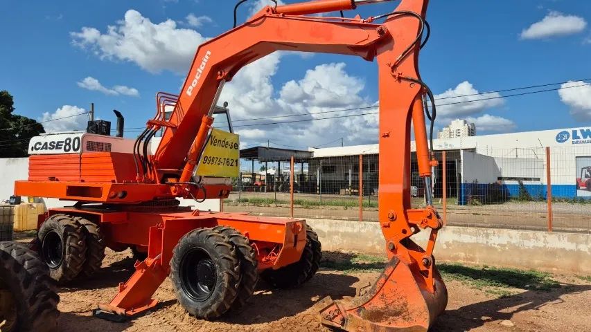  Escavadeira Case Poclain LC80 joystick- Totalmente Reformada, Completa e Pronta para Oper - Foto 2