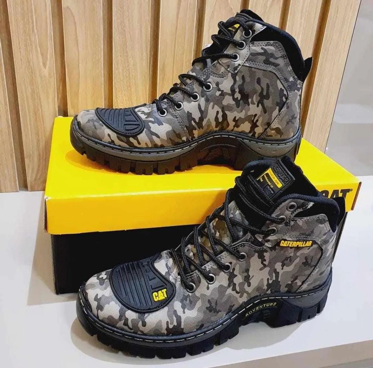Bota Caterpillar Adventure Camuflada