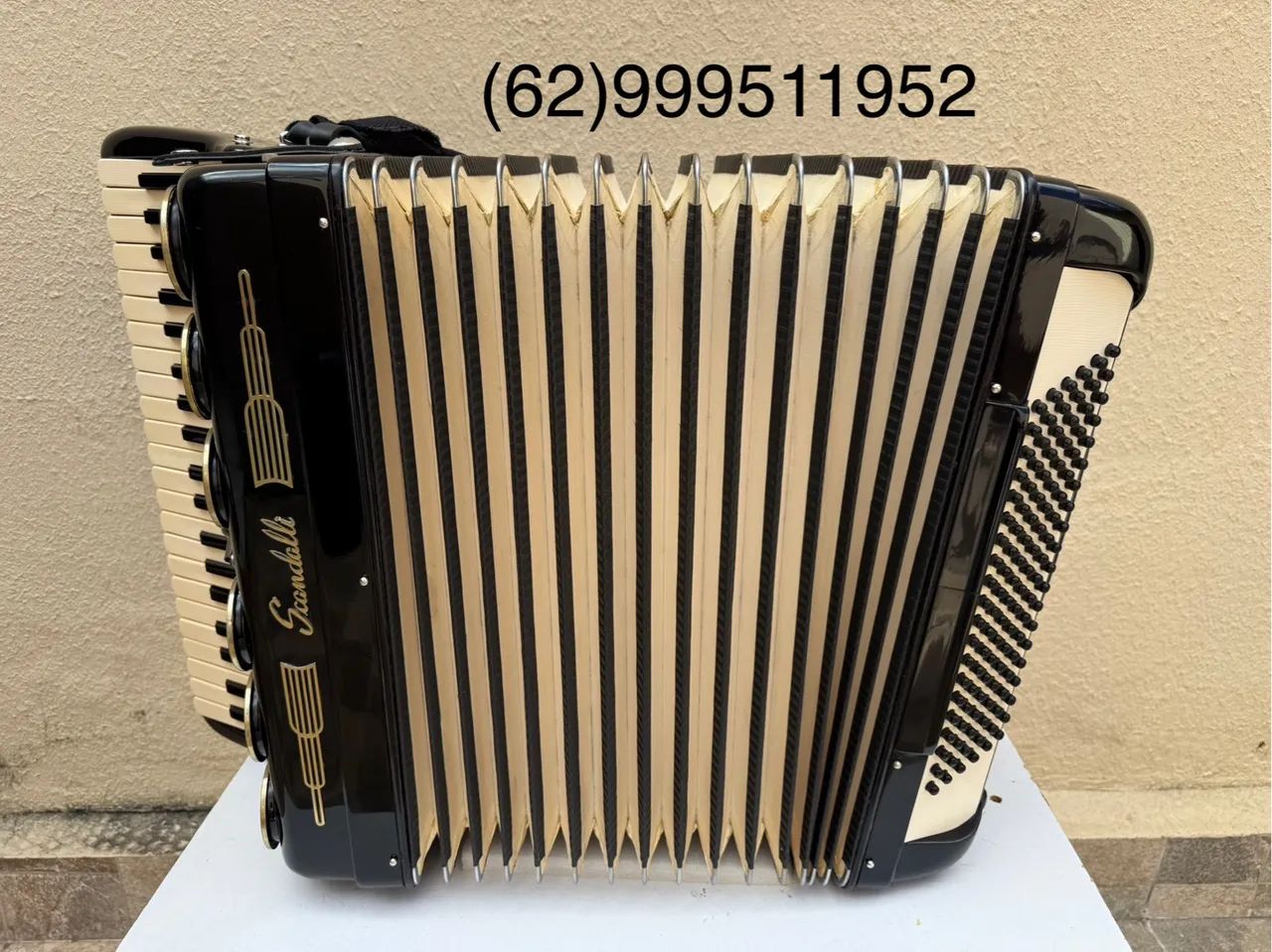 Acordeon Sanfona Scandalli legitima 120 baixos em 4/5 oitavada com desmanche lateral  - Foto 4