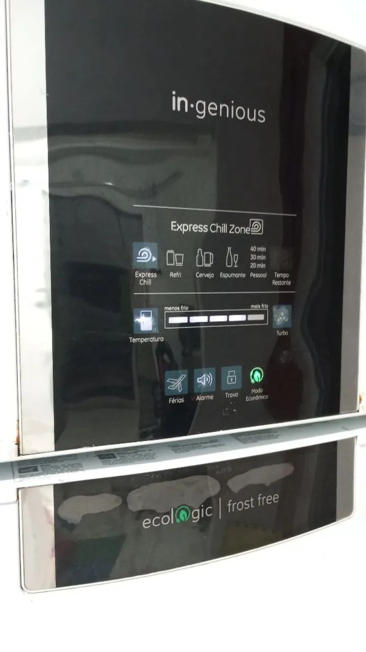 Geladeira com defeito 