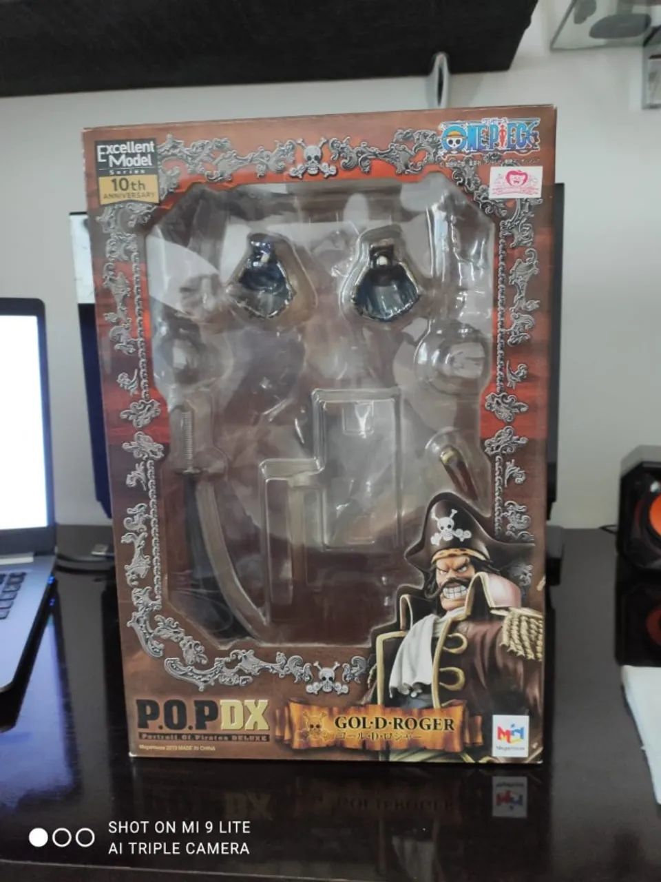 One Piece Pop DX Gold Roger 10º Aniversário edição limitada - Foto 4