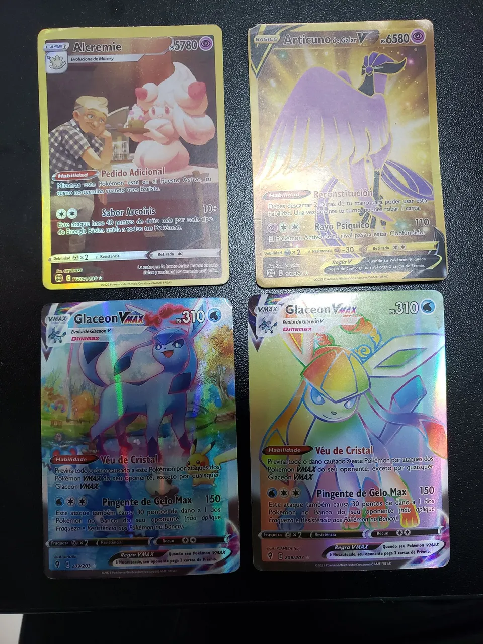 Cartas Pokémon VMAX - Glaceon e Articuno - Colecionador