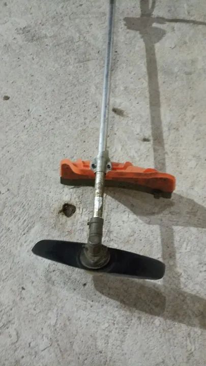 Roçadeira de motor a gasolina - Foto 3