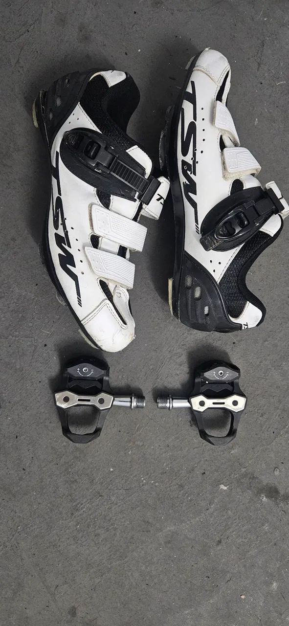 Pedal e sapatilha speed