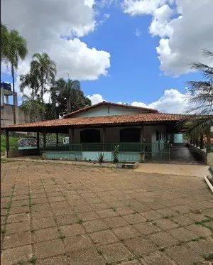 Alugo Chácara (mínimo 1 ano) na área rural Ceilândia / DF 1.800 metros da BR 070.