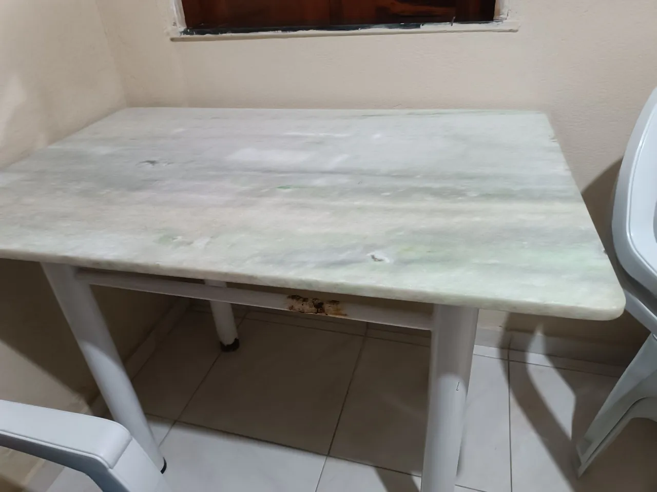 Mesa de mármore.
