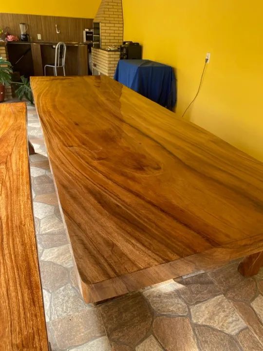 Mesa de Jantar em Madeira Maciça - Foto 2