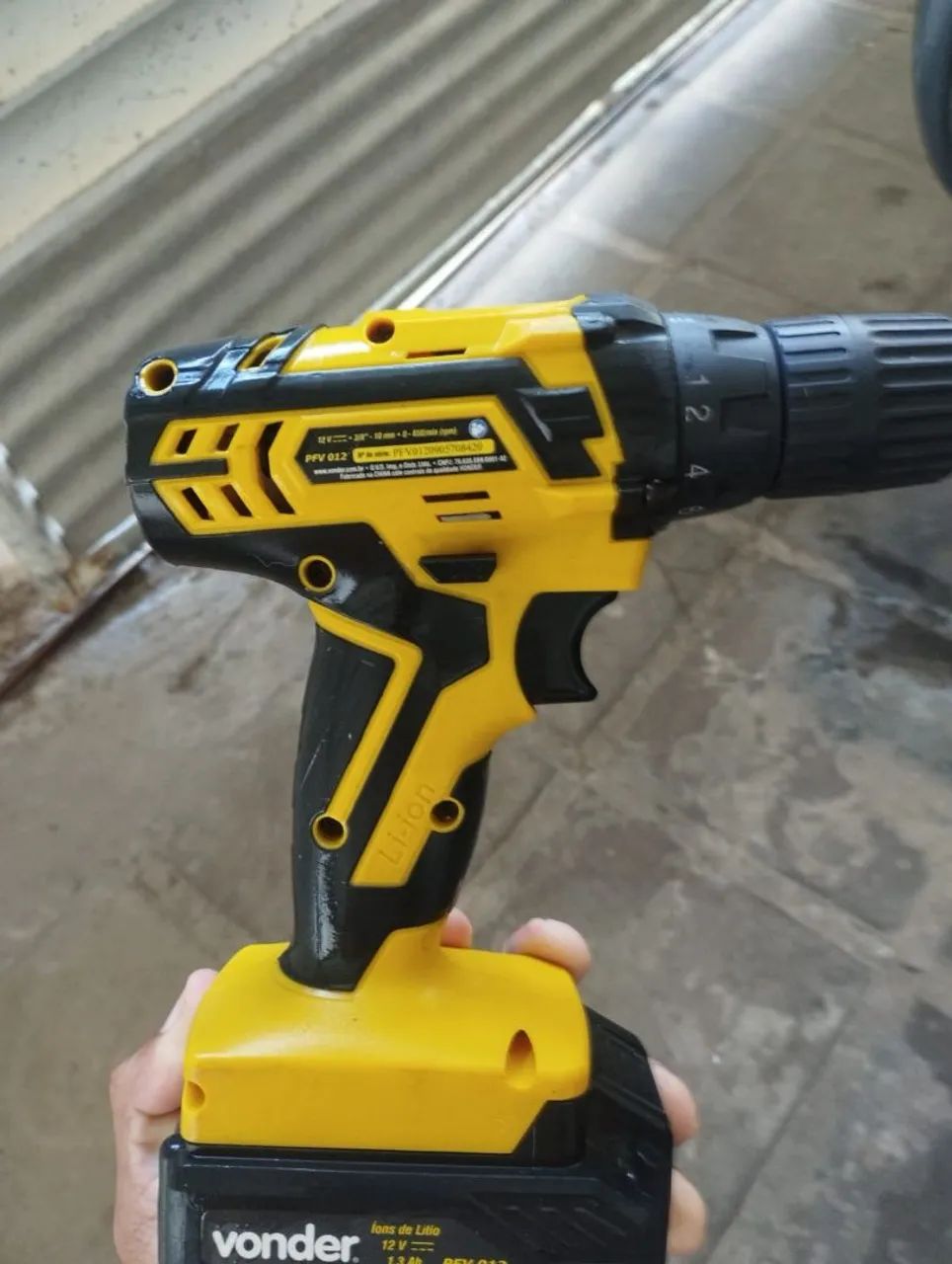Furadeira/Parafusadeira 12V Vonder PFV 012 - Foto 2