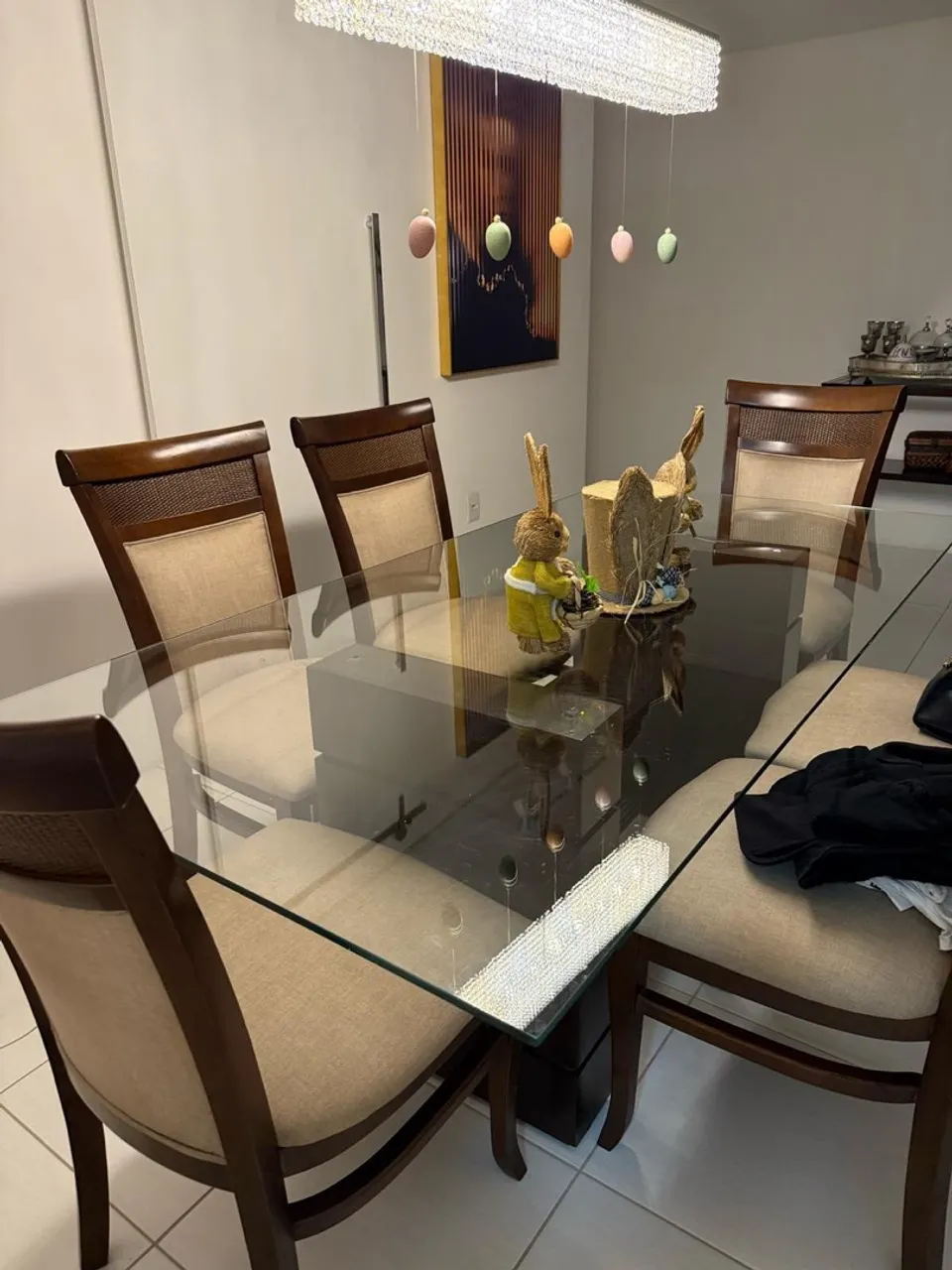 Mesa de Jantar Elegante com Tampo de Vidro no tamanho 1,00x2,00m