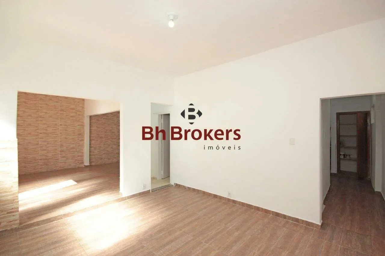 CASA 5 QUARTOS À VENDA NO BAIRRO BONFIM
