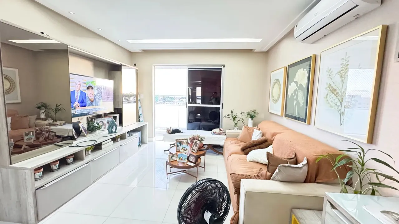 Vendo Apto no Edifício Rivoli Reformado, 2 Quartos, 1 Suíte, Cidade Velha
