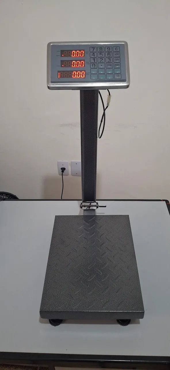 Balança Comercial Digital de plataforma 200 kg com Mastro Nova
