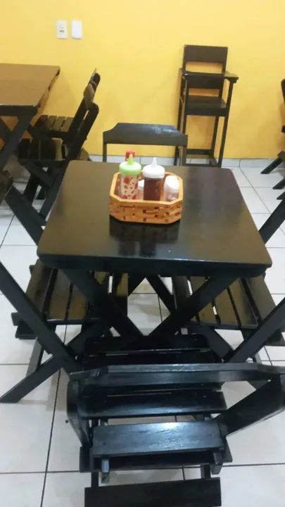 Conjunto de Mesa e Cadeiras Dobráveis de Madeira - Foto 5