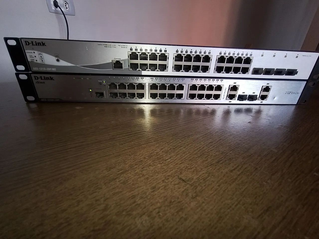 Dois Switchs D-Link 24 Portas
