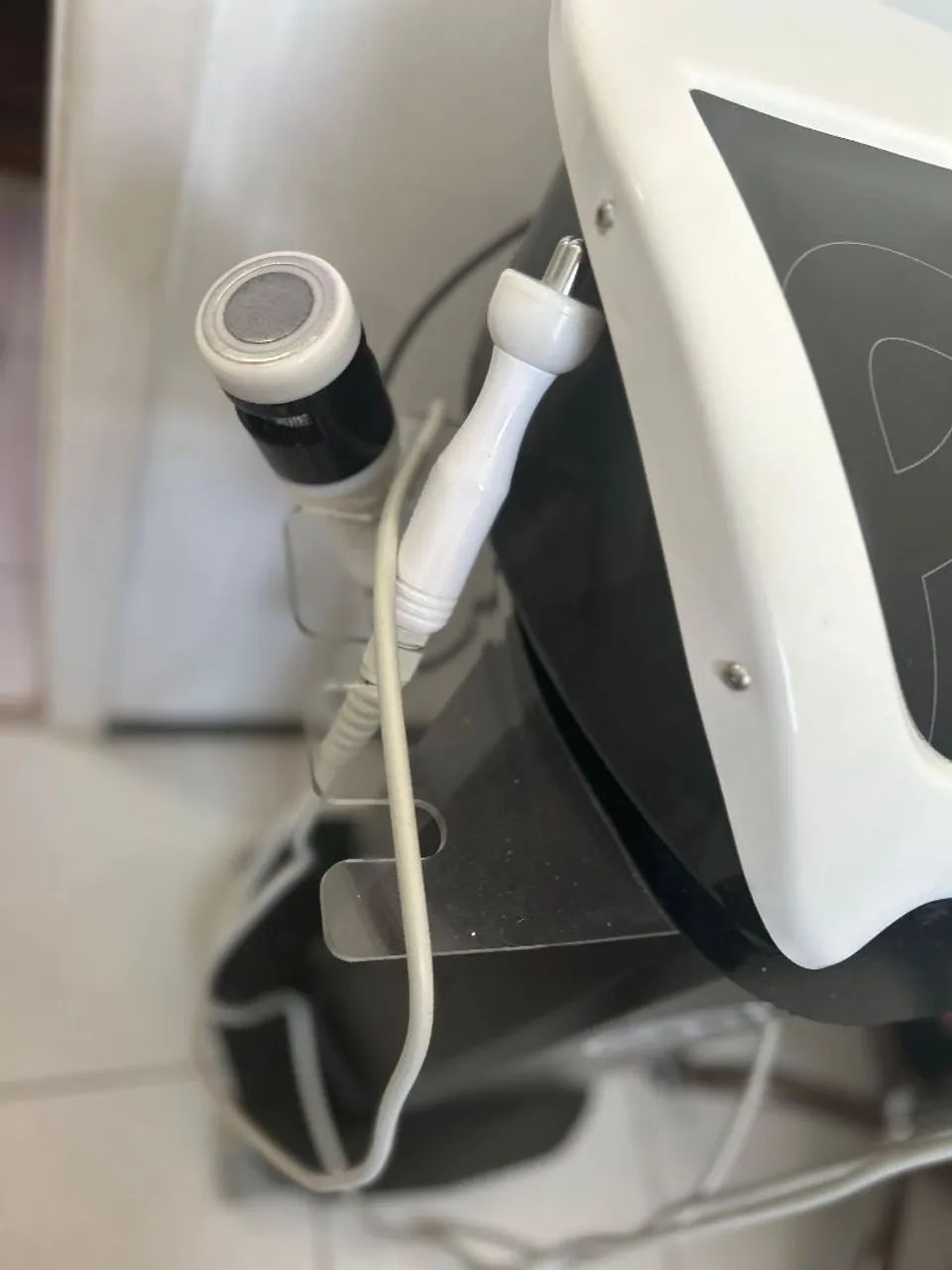 Excelente oportunidade, aparelho de crio frequência e rádio frequência  - Foto 3