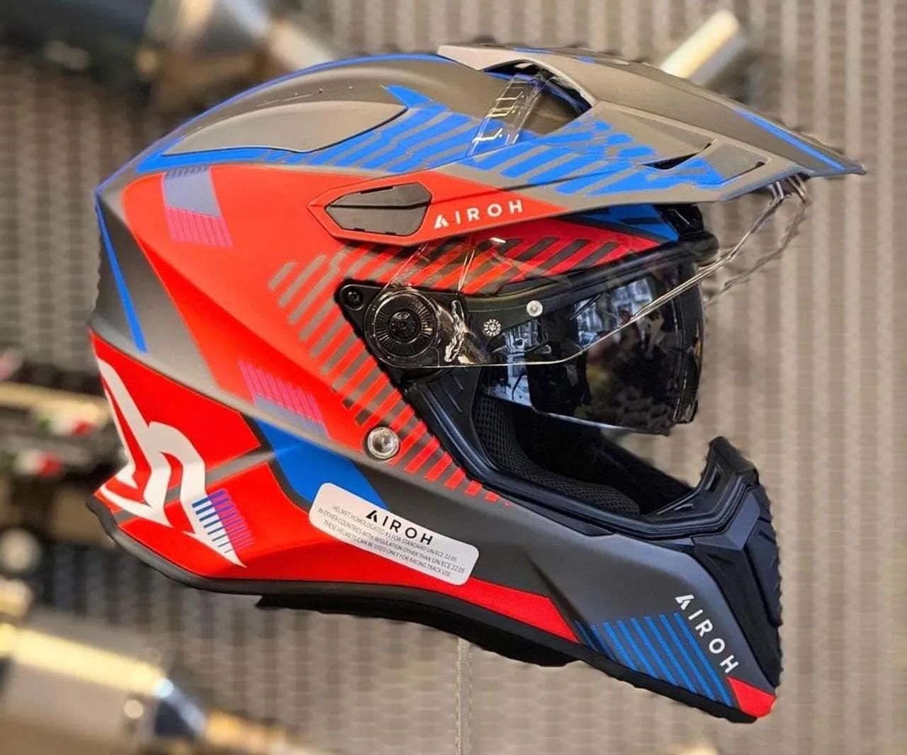 Capacete Airoh commander 1 na PROMOÇÃO  - Foto 3