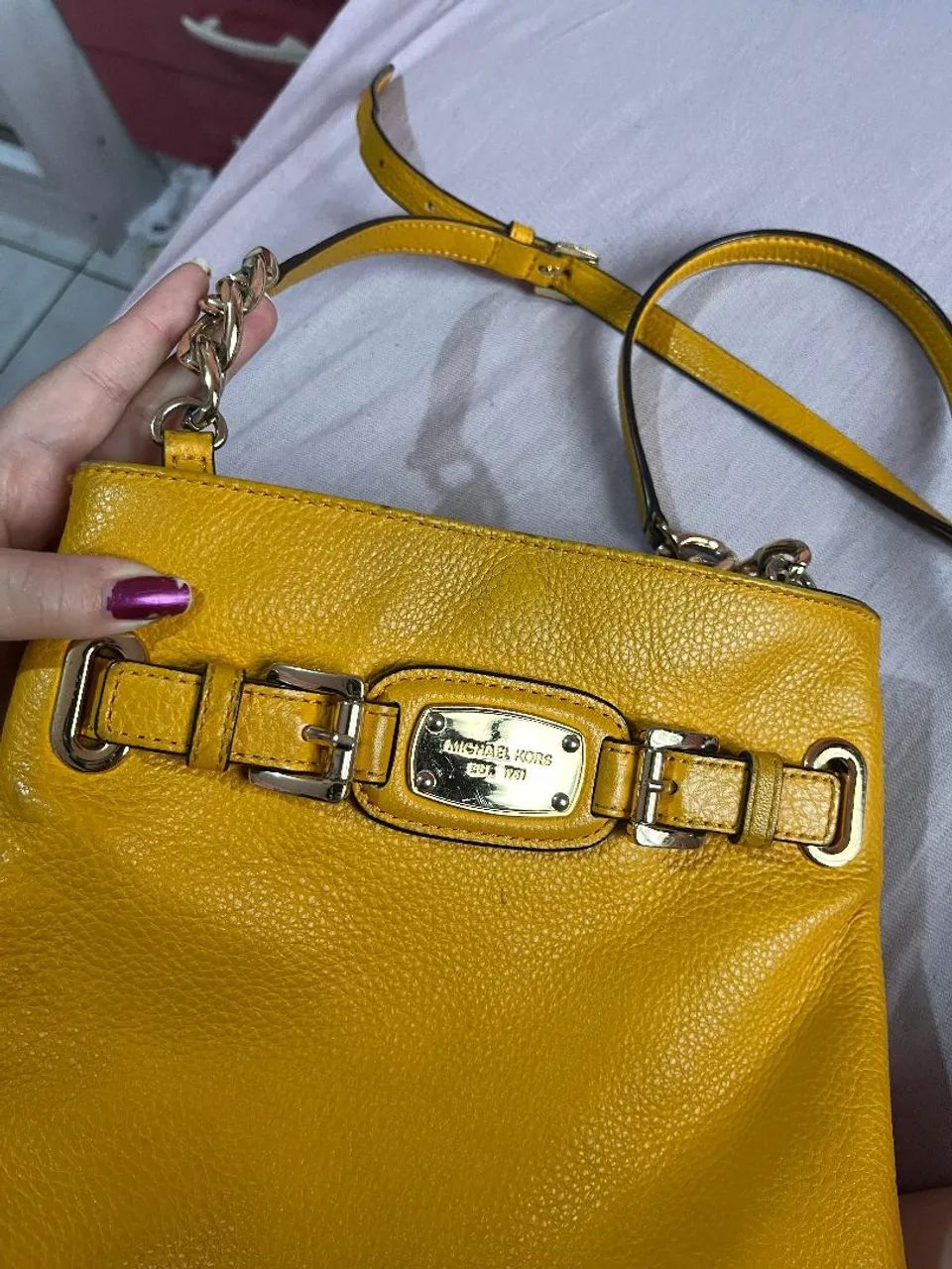 Bolsa tiracolo amarela Michael Kors original - Foto 2