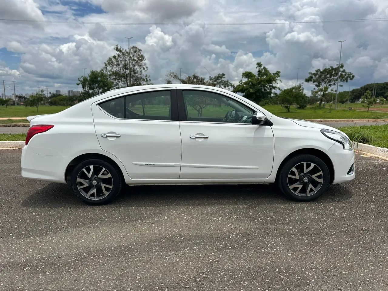 Versa unique 2017 CVT automático pouco rodado ótimo para rodar em aplicativo.  - Foto 3