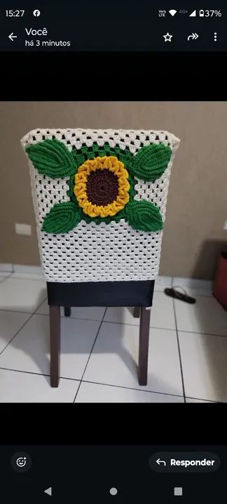 Jogo de capas para cadeiras em crochê com flores de girassol - Foto 2