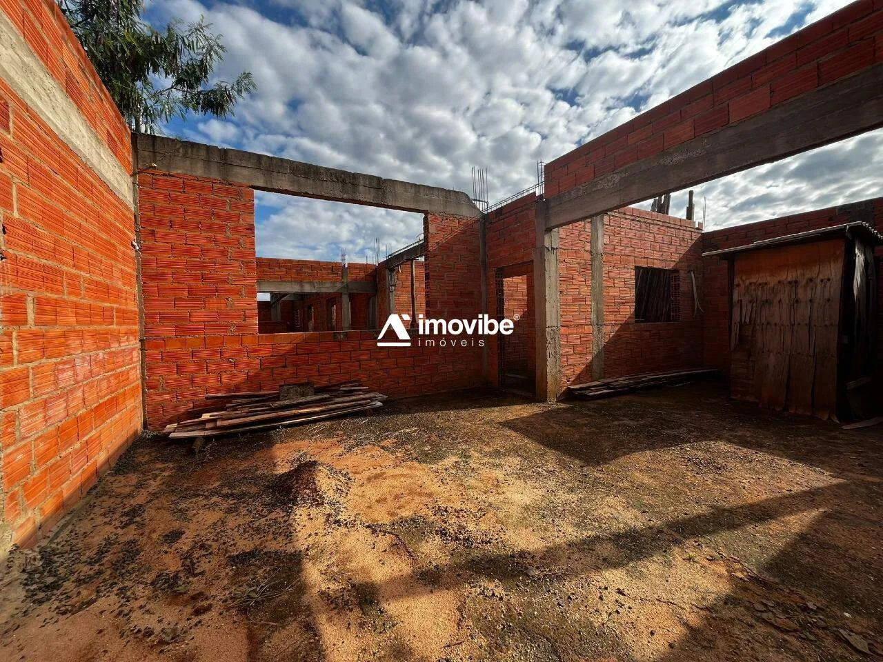 Casa em construção a venda no bairro Aranha Oliveira em Santa Bárbara dOeste/SP