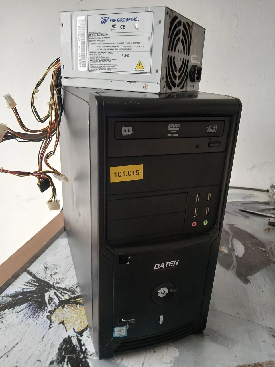 Gabinete de Computador + Fonte atx 220v