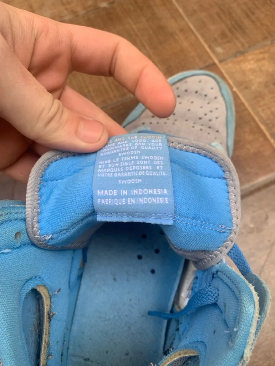 Tênis Nike Air Jordan 1 Azul e Cinza