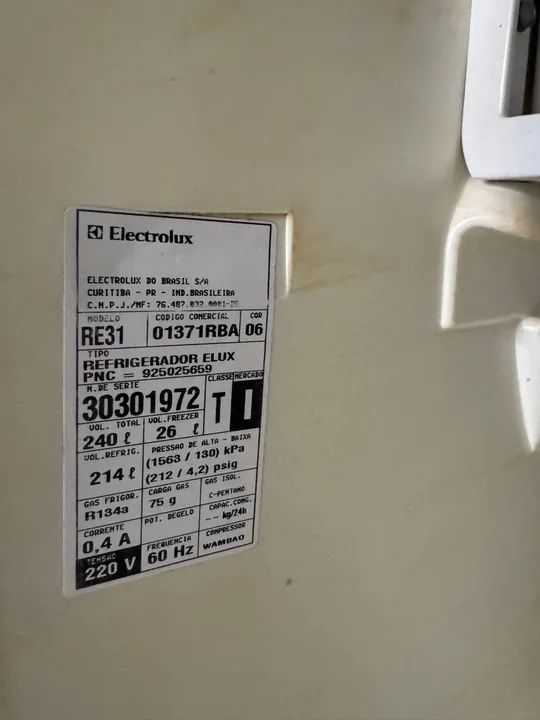 Geladeira Eletrolux - congela  - Foto 6