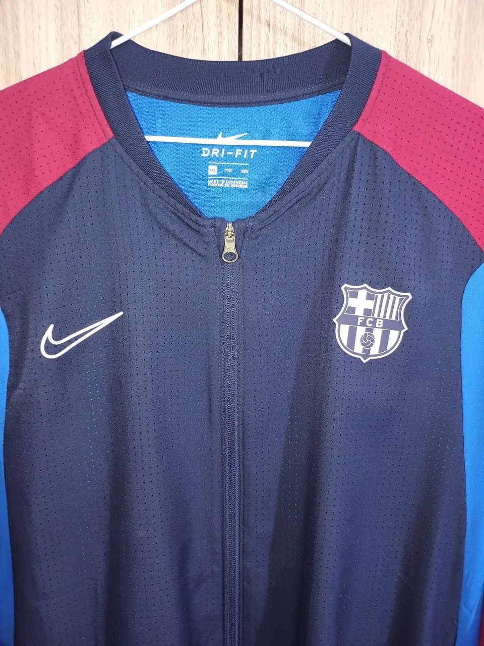 Jaqueta Barcelona Academy 2020/21 Nike Dri-FIT - Roupas Esportivas