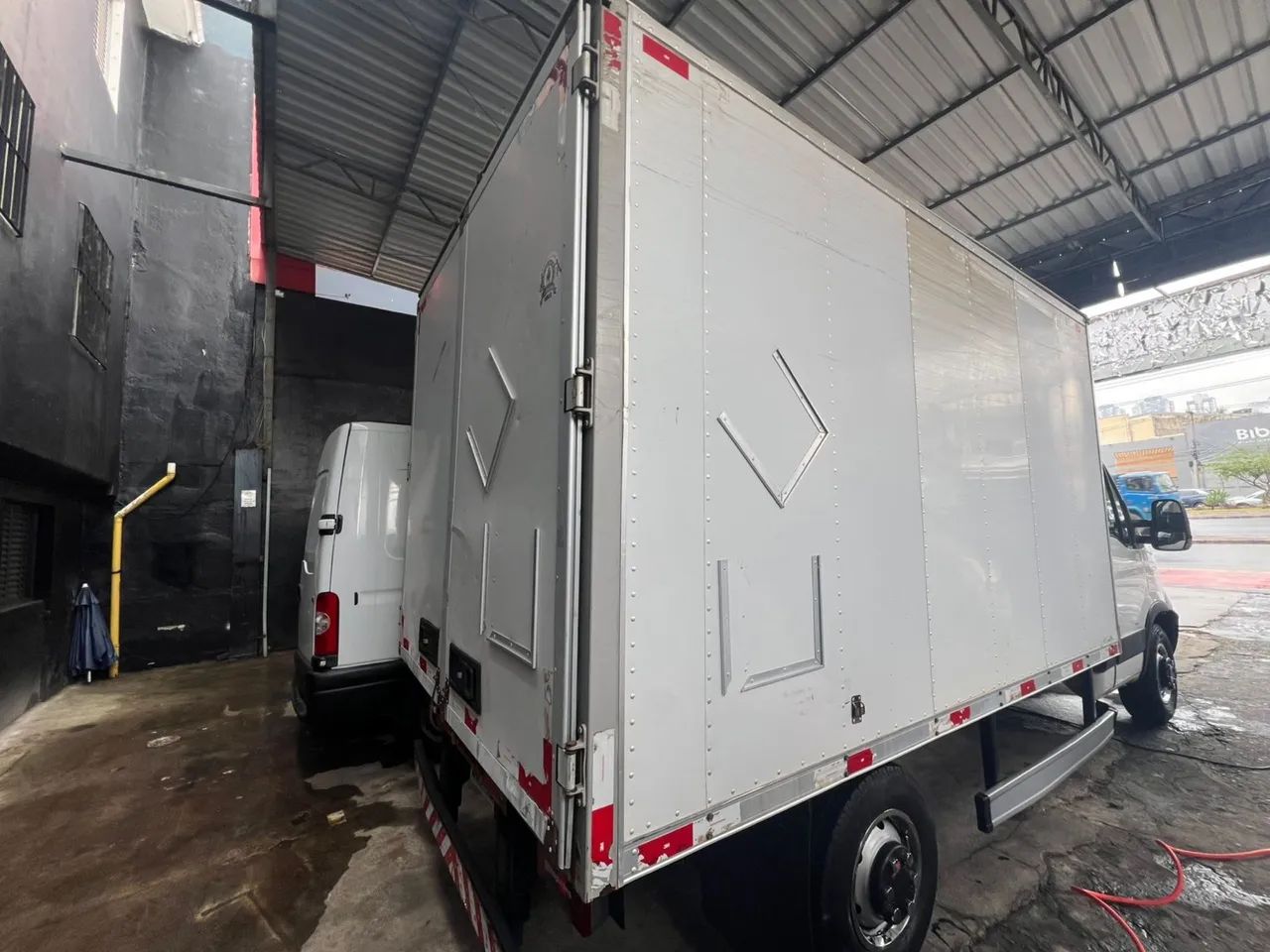 Iveco Daily 35s14 2011 novíssima  - Foto 5