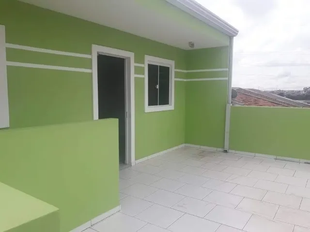 Alugo casa