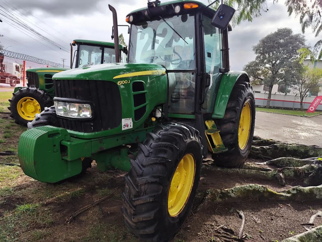 Trator John Deere 6.100j - Foto 5