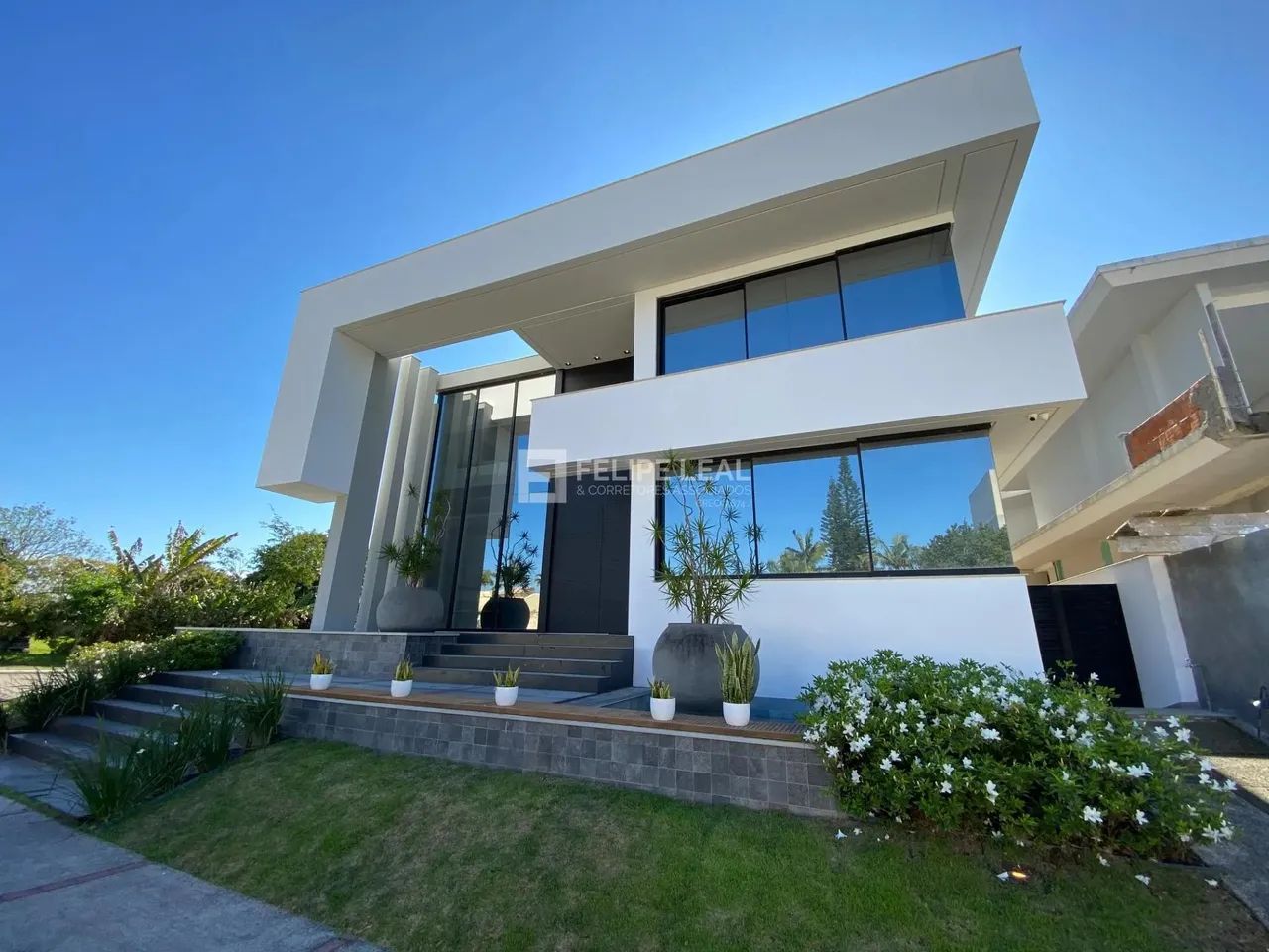 Casa de Condomínio em Jurerê - Florianópolis, SC - Foto 3