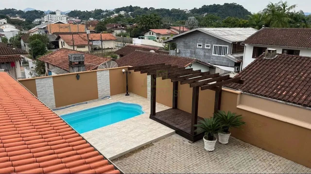 Casa ampla, com 3 suítes, sendo uma delas master com closet, no bairro Jardim Maluche - Foto 4