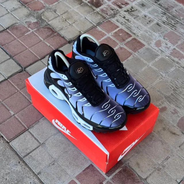 Nike Air Max TN Black Metallic Importado - Foto 3