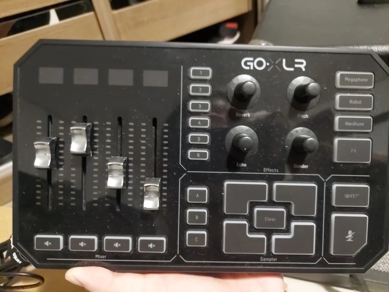 Mixer TC Helicon Go XLR NOVO
