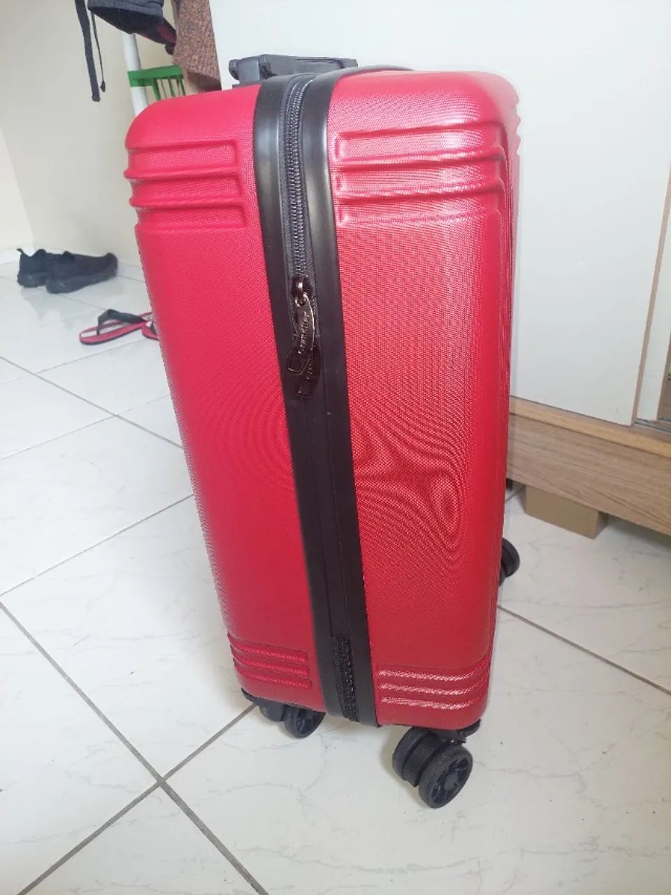 Red travel bag64314281477763120