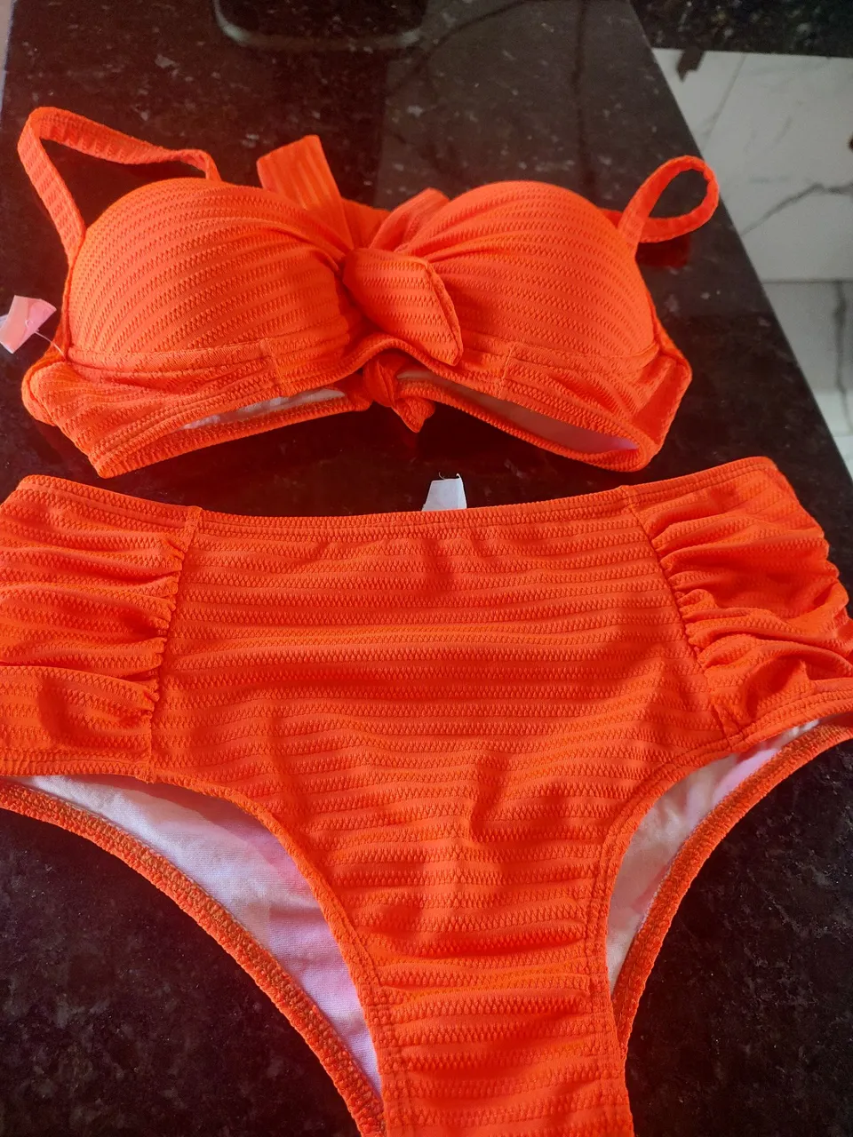 Biquíni Laranja com Detalhes