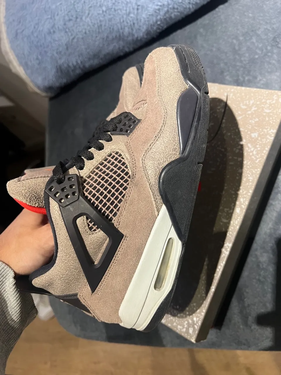 Air Jordan 4 Taupe Haze tamanho 40