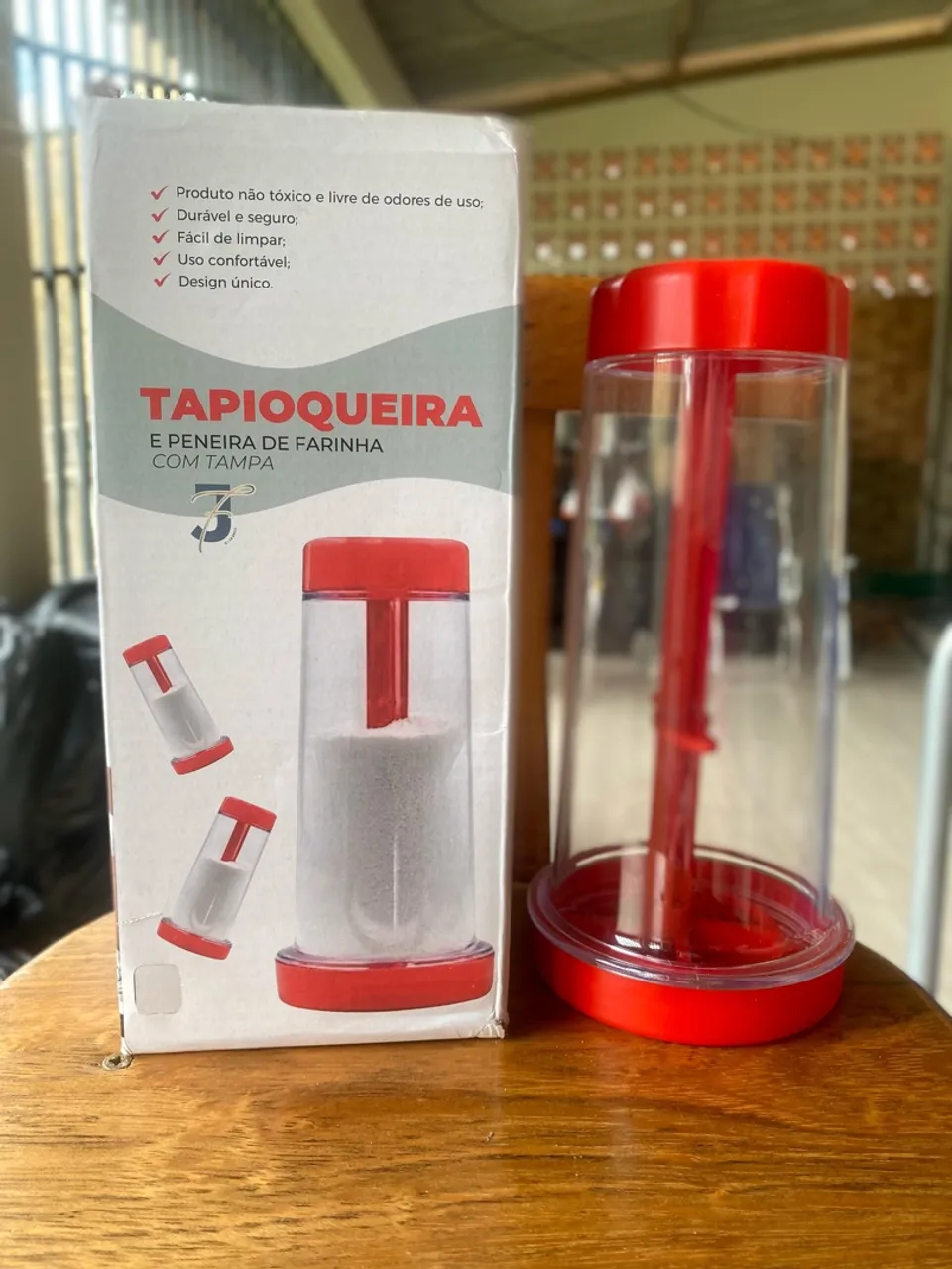 Tapioca com peneira e tampa